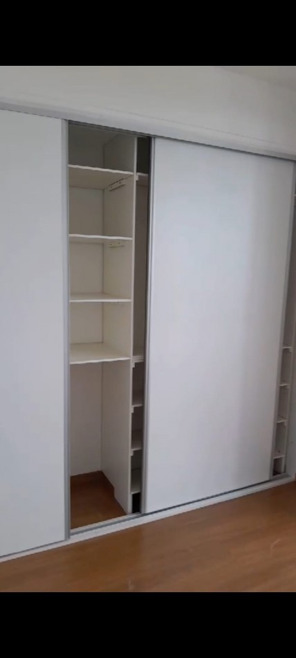 Oportunidad! Departamento un Dormitorio con cochera en el epicentro de Alberdi Bv.Rondeau 1800 Piso 12-03 Cochera Subsuelo 00-16