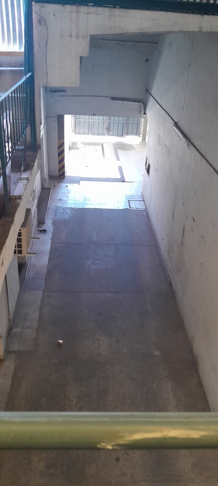 Parking + Local Comercial  + 2 depositos.Pleno Corazon de Echesortu! Alta Rentabilidad!!