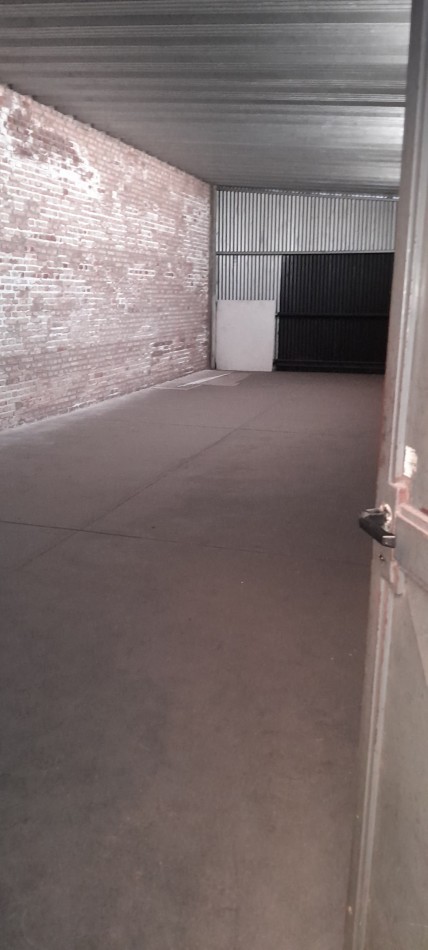 Parking + Local Comercial  + 2 depositos.Pleno Corazon de Echesortu! Alta Rentabilidad!!